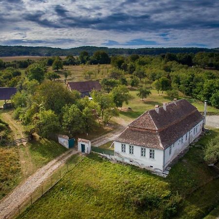 Kinderuni Bekokten Barcut Exteriér fotografie